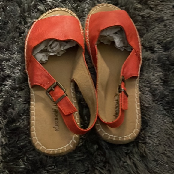 Ladies orange sandals - Picture 6 of 8